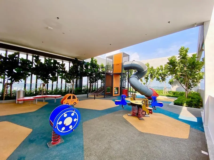 Beacon Executive Suites #Modern Chic #Skypool #Georgetown #5Pax #2Br 2Bath #2Queen 1Single #Quality Well Maintained #Private Host דירה ג'ורג' טאון