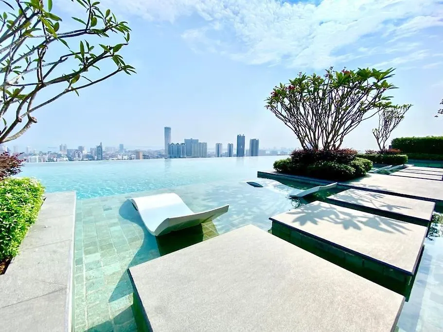 דירה Beacon Executive Suites #Modern Chic #Skypool #Georgetown #5Pax #2Br 2Bath #2Queen 1Single #Quality Well Maintained #Private Host