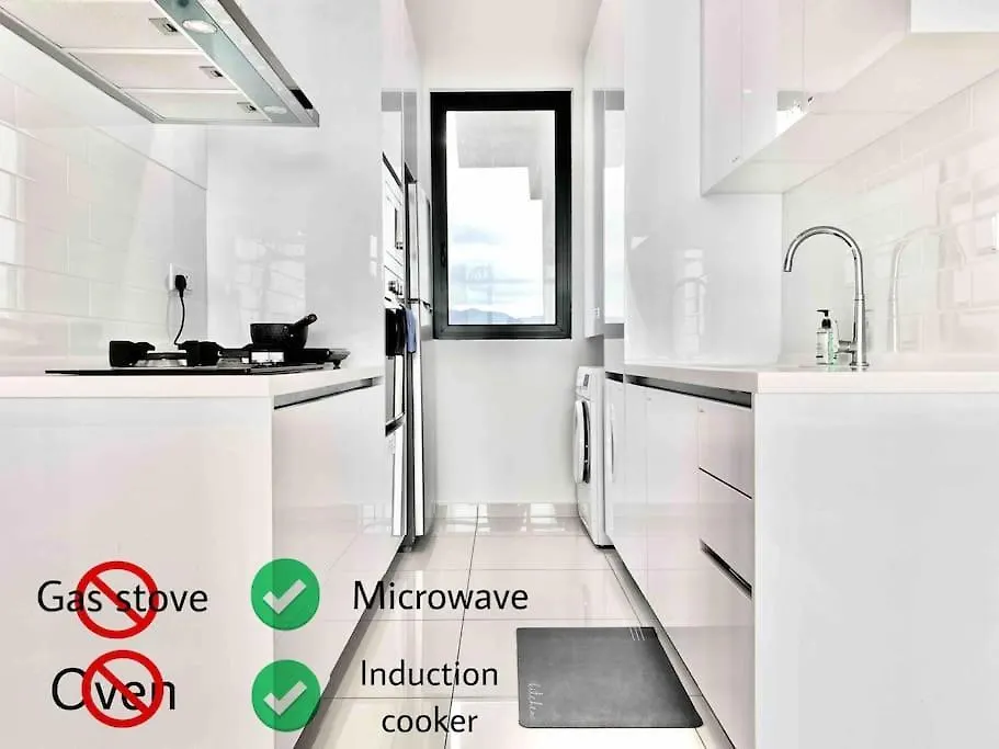 Beacon Executive Suites #Modern Chic #Skypool #Georgetown #5Pax #2Br 2Bath #2Queen 1Single #Quality Well Maintained #Private Host דירה